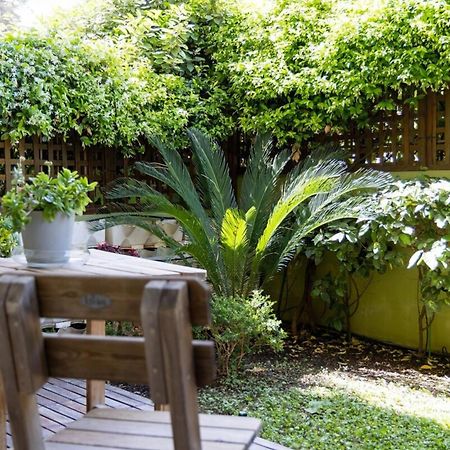 The Garden House At Alimos Apartman Athén Kültér fotó